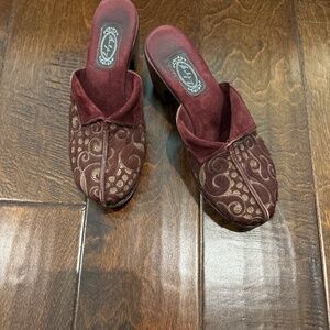 SALPY GISELLE Platform mule burgundy laser hide size 5.5